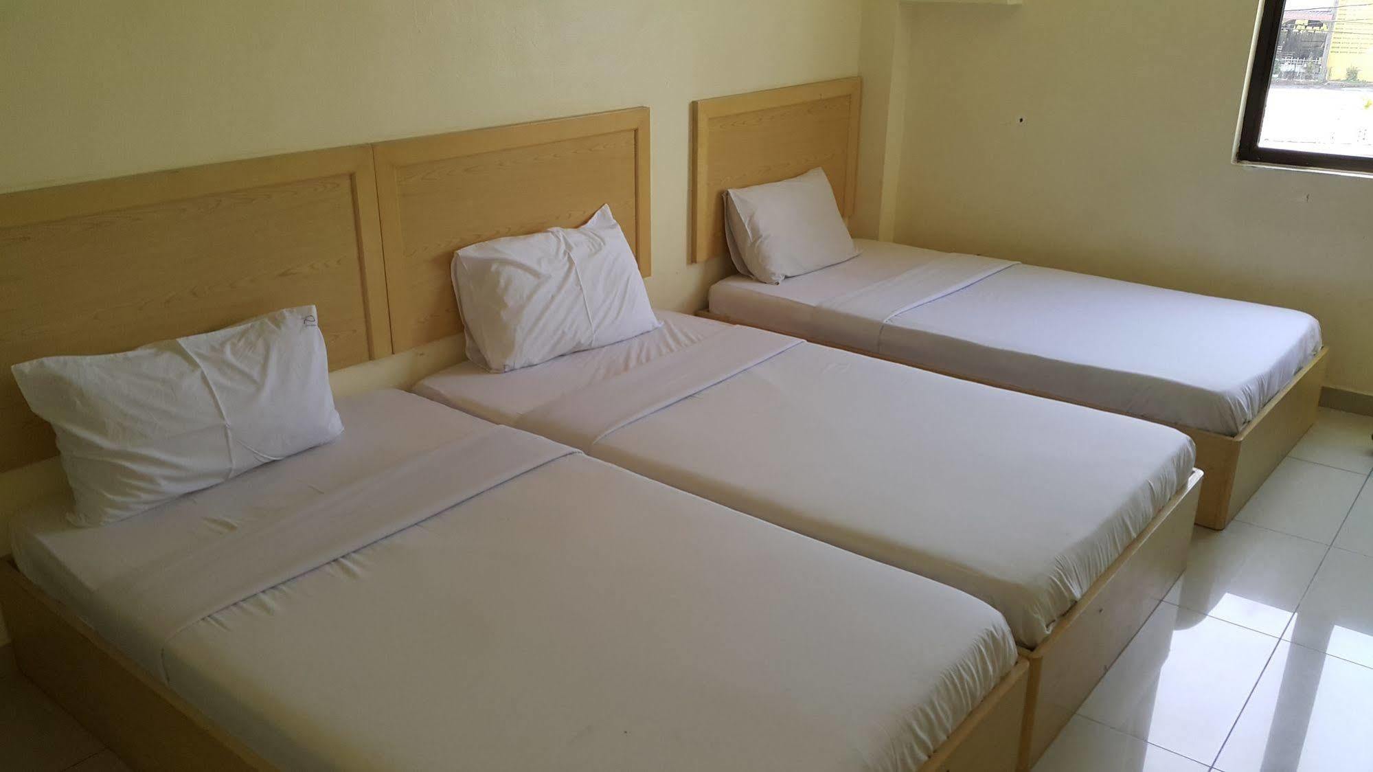 Oyo 301 River Inn Hotel Butterworth Εξωτερικό φωτογραφία